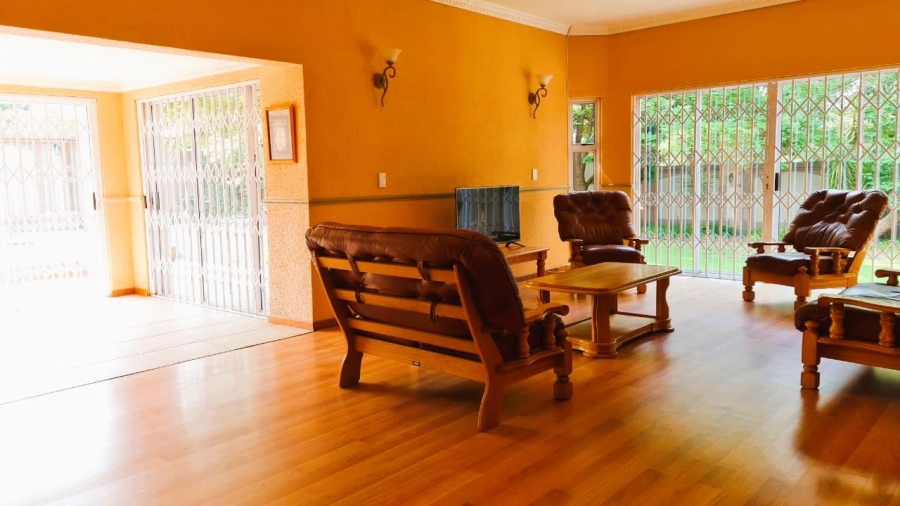 8 Bedroom Property for Sale in Waverley Free State